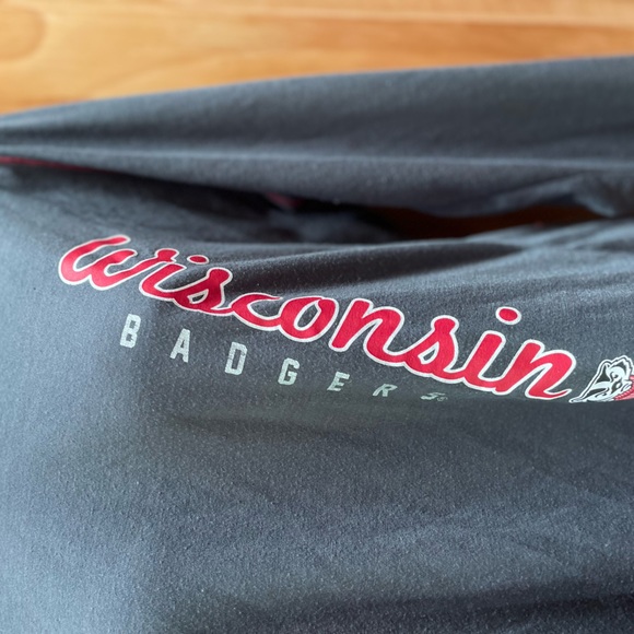 Juniors Wisconsin. Badgers cotton hoodie - Picture 2 of 4